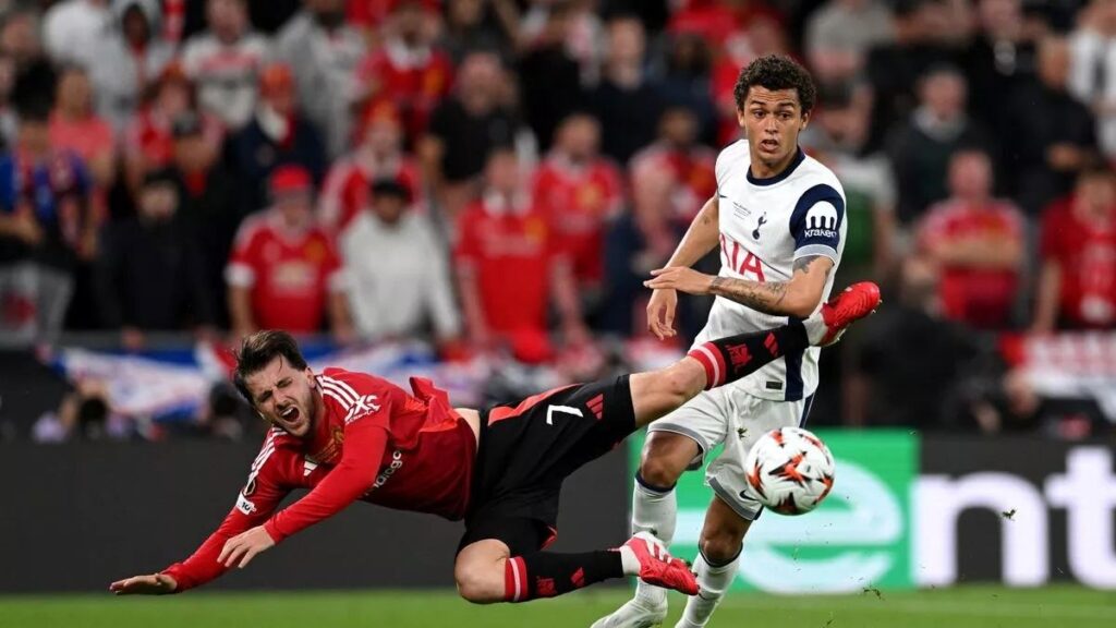 Dự kiến đội hình thi đấu trận cầu MU vs Tottenham